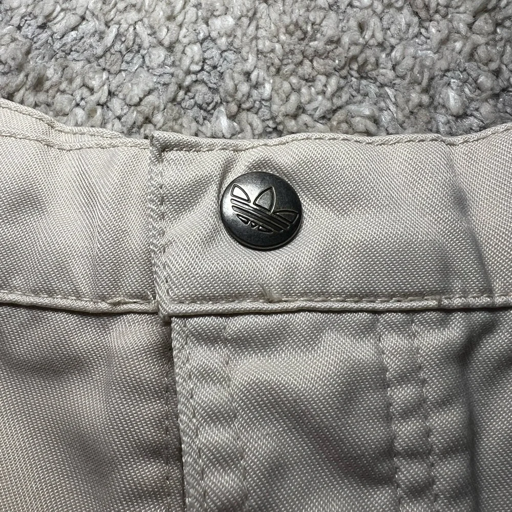 Adidas Men's Khaki Cargo Pants - Picture 4 of 6